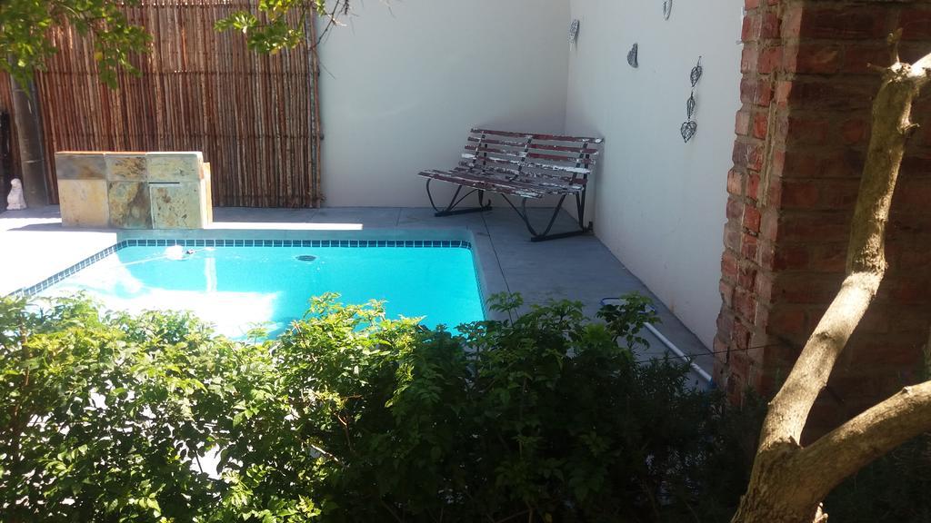 Guesthouse On Irvine Port Elizabeth Extérieur photo