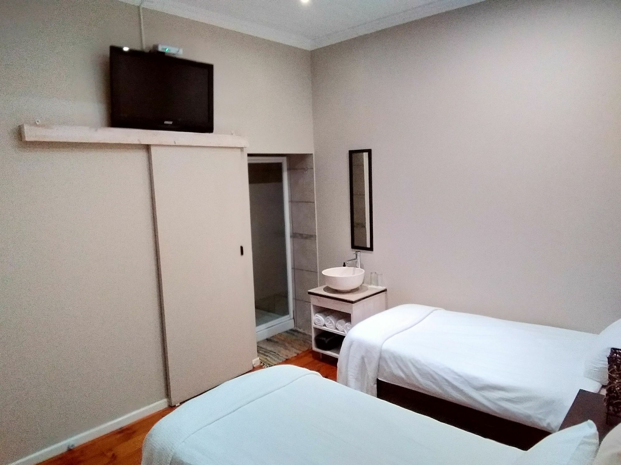 Guesthouse On Irvine Port Elizabeth Extérieur photo